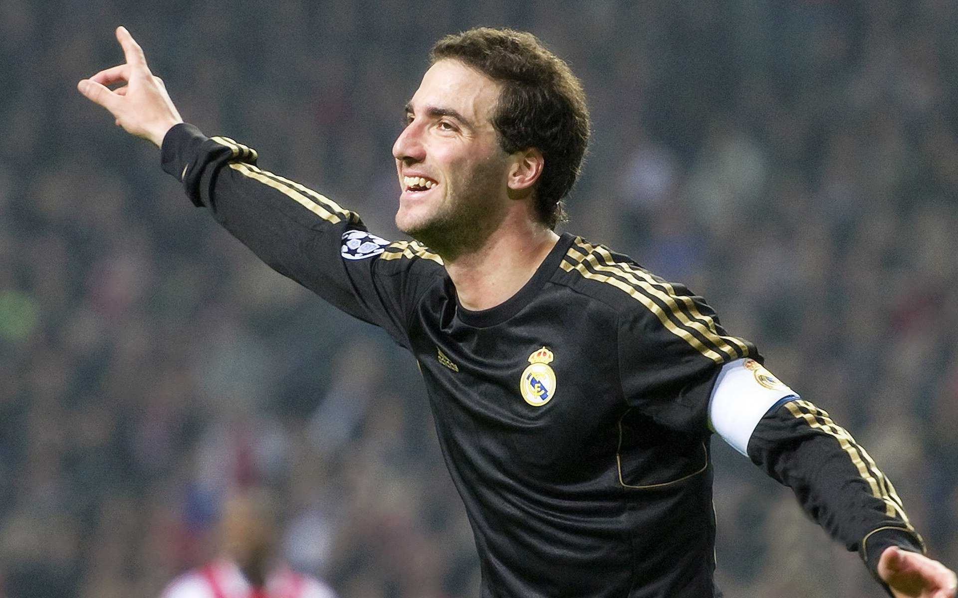 女队封金引爆国人骄傲与自豪